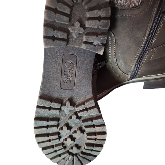 Ladies ankle boots size 8.5 like new - Picture 4 of 4